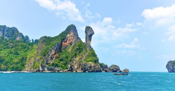 Scenic view of the Phi Phi Islands in Thailand, featuring the stunning Chicken Island in the foreground.