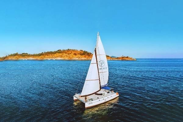 KAHUNG BEACH (CORAL ISLAND) & RAYA ISLAND BY CATAMARAN