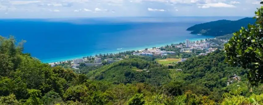 Kata Rocks Viewpoint with stunning views of the coastline and surrounding islands.